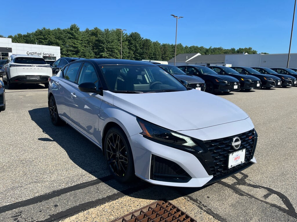 New 2026 Nissan Altima SR Sedan