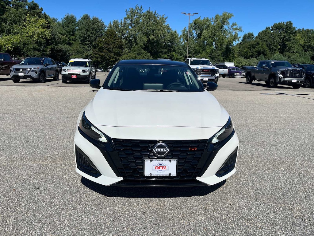 New 2026 Nissan Altima SR Sedan
