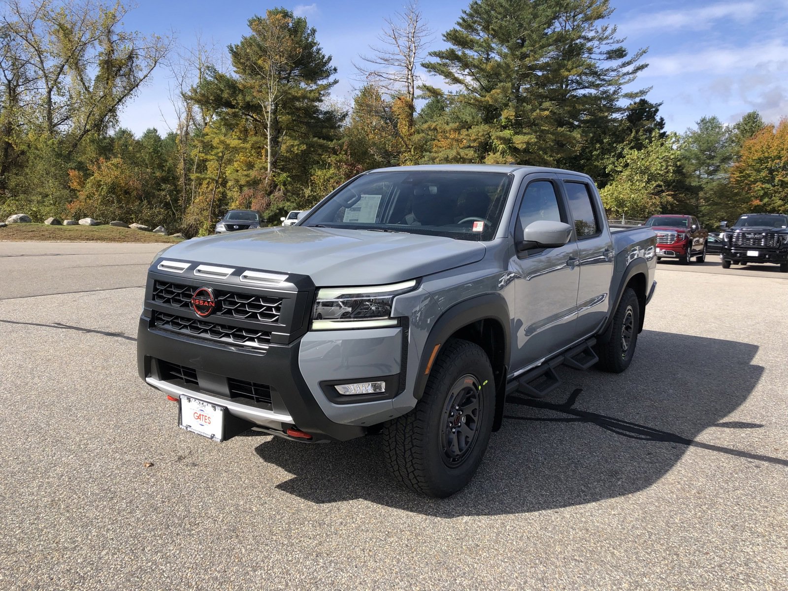 2025 Nissan Frontier PRO-4X photo 3