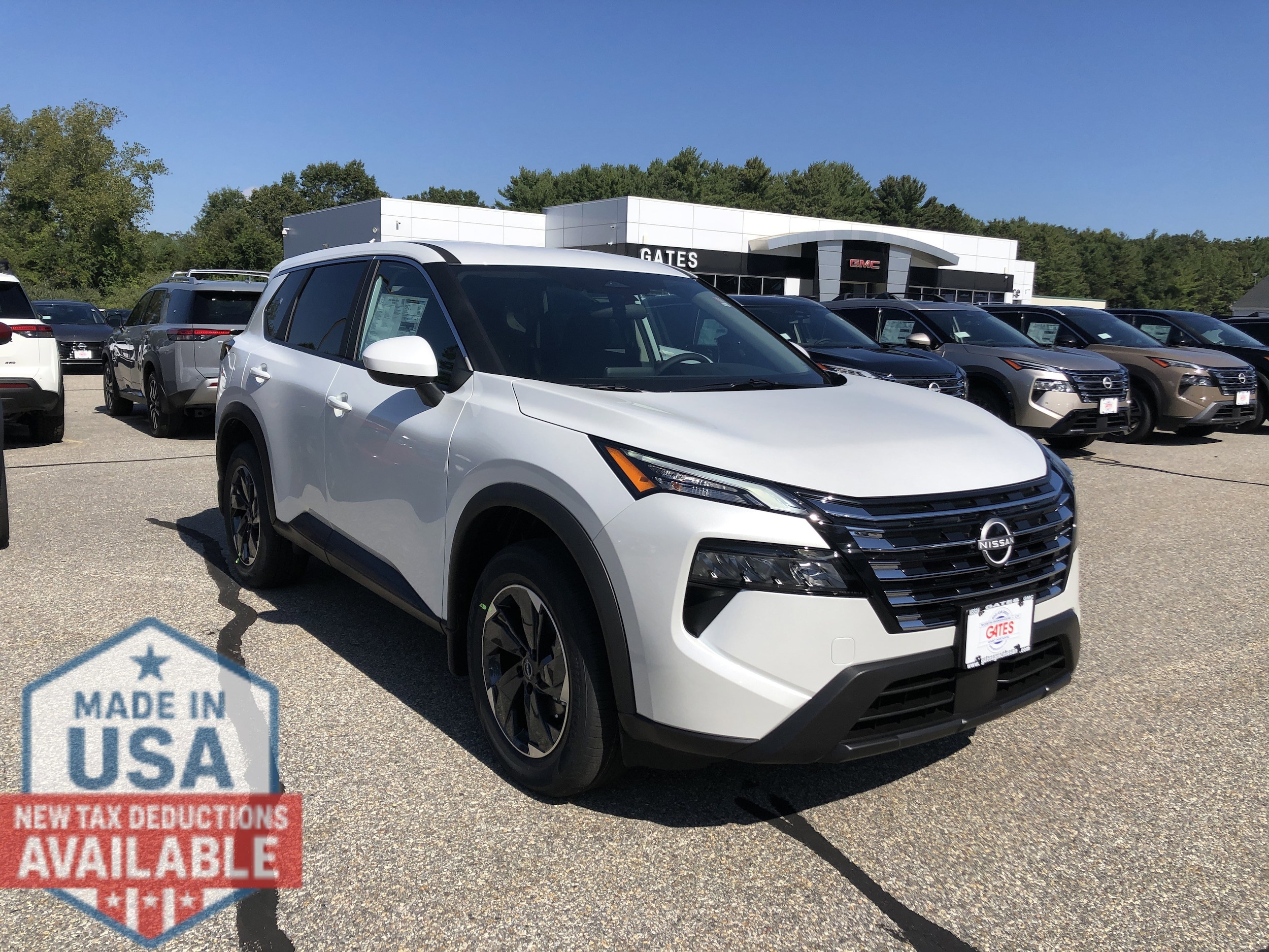 2026 Nissan Rogue SV's photo