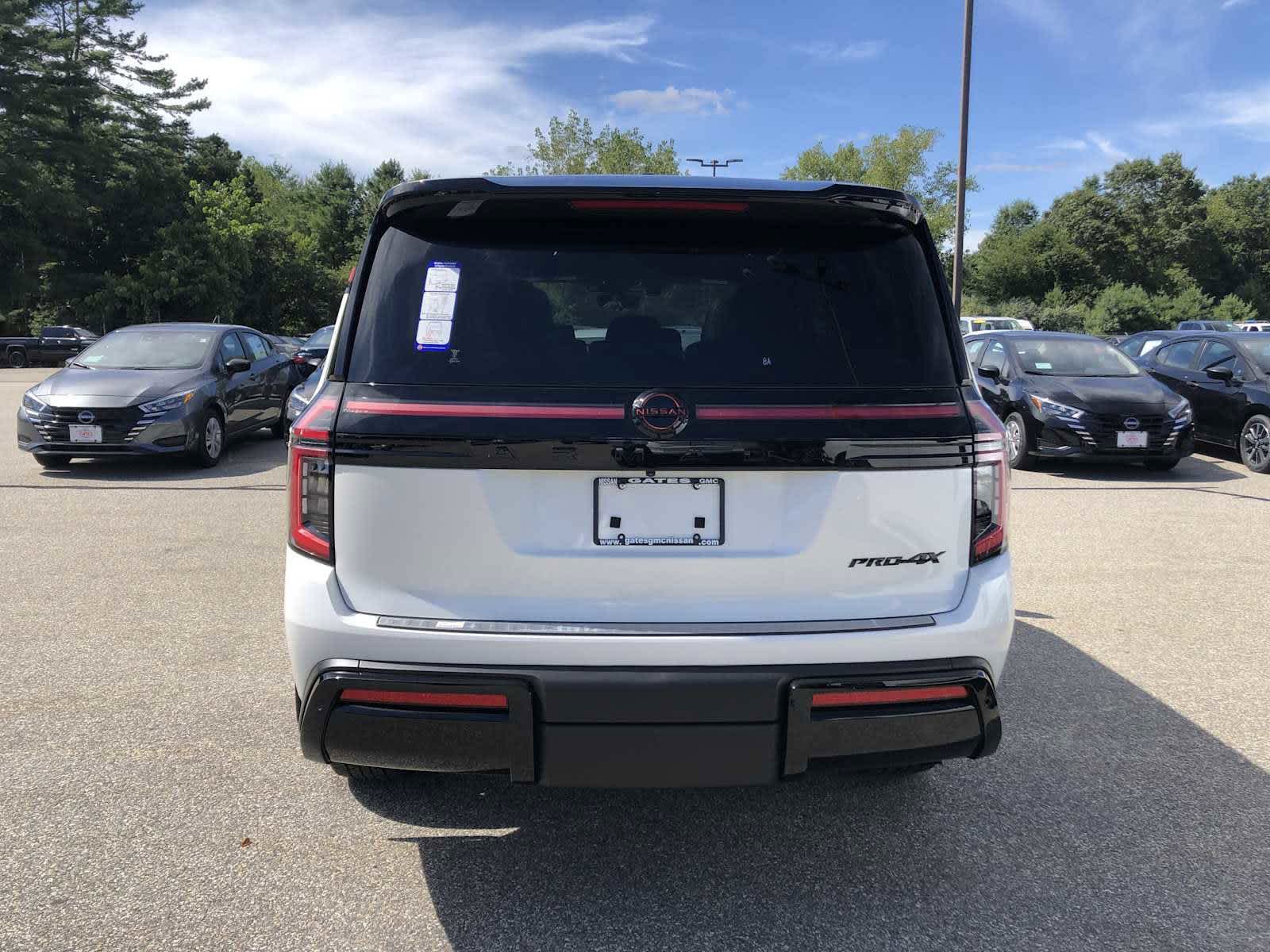 2025 Nissan Armada PRO-4X - Photo 6