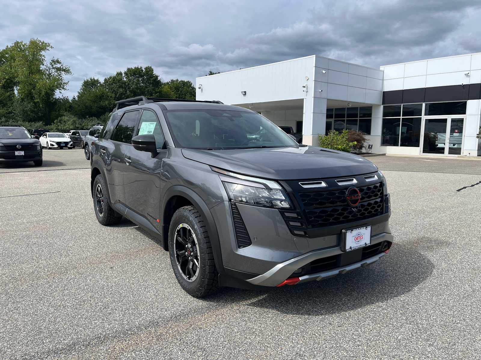 2026 Nissan Pathfinder SV