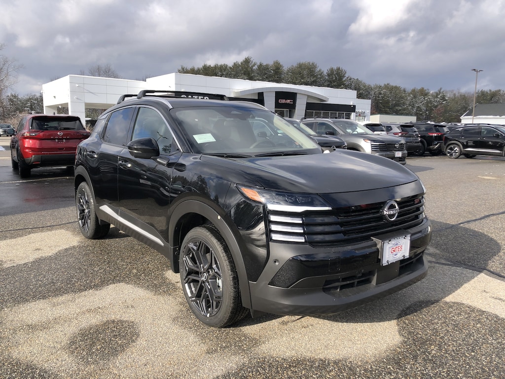New 2026 Nissan Kicks SR SUV