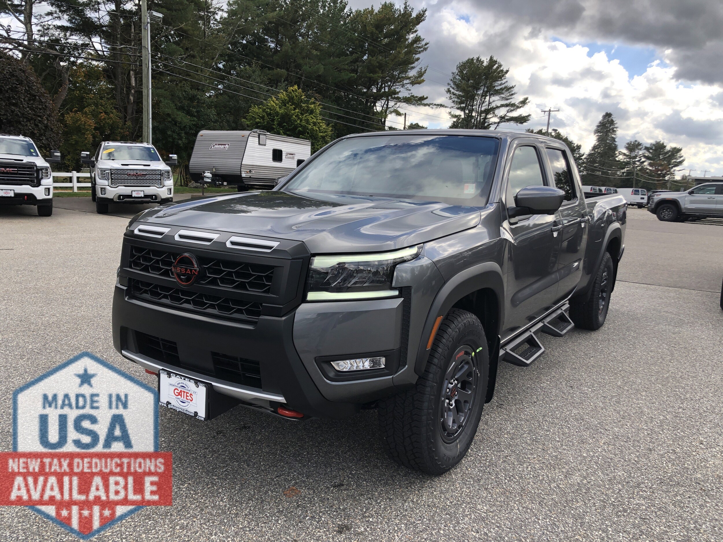 2026 Nissan Frontier PRO-4X photo 3