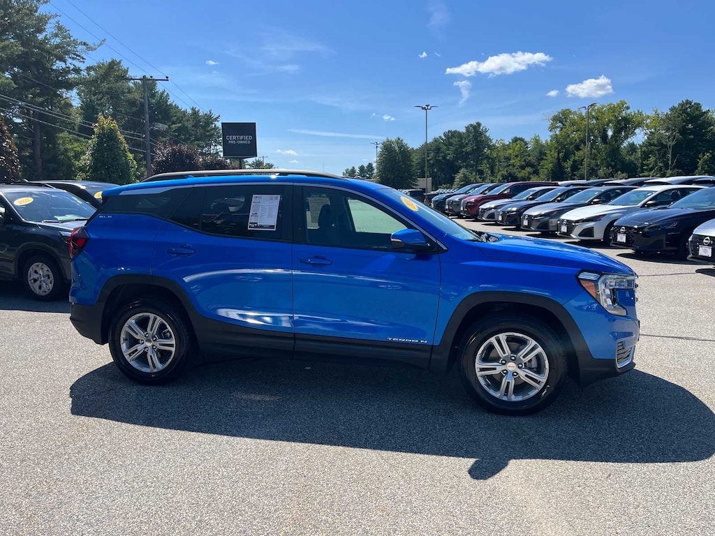Used 2024 GMC Terrain SLE SUV