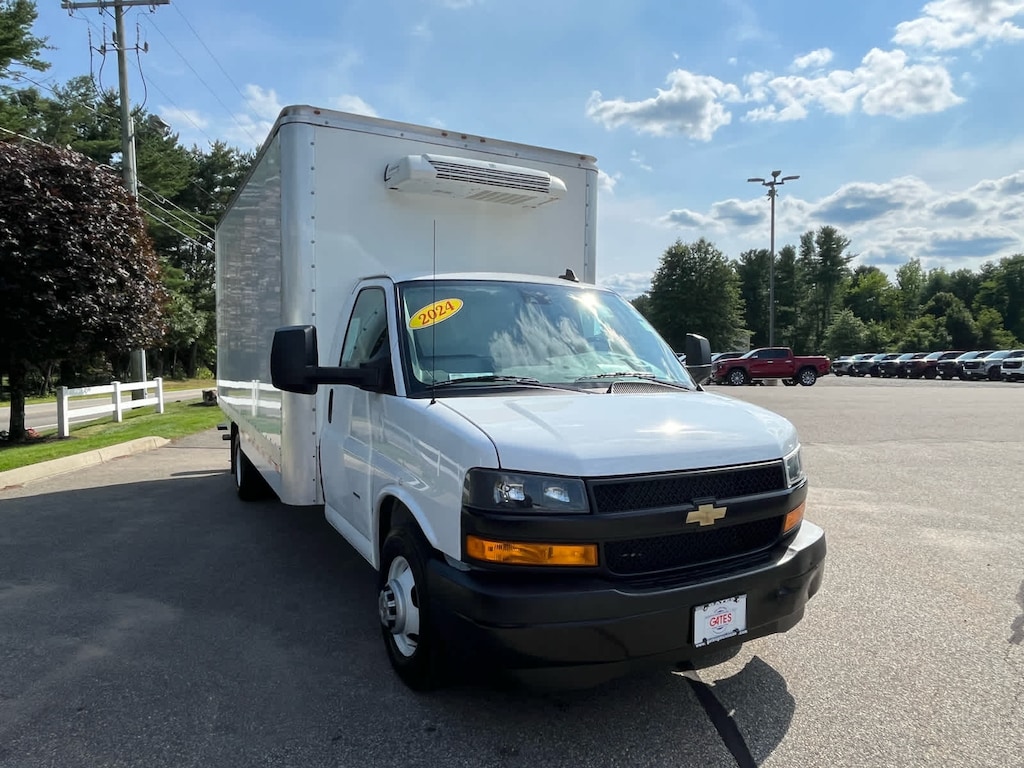 Used 2024 Chevrolet Express Commercial Cutaway Van 177 Truck