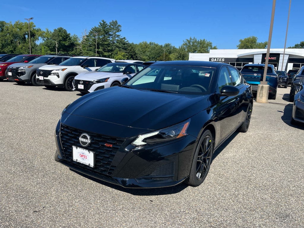 New 2026 Nissan Altima SR Sedan