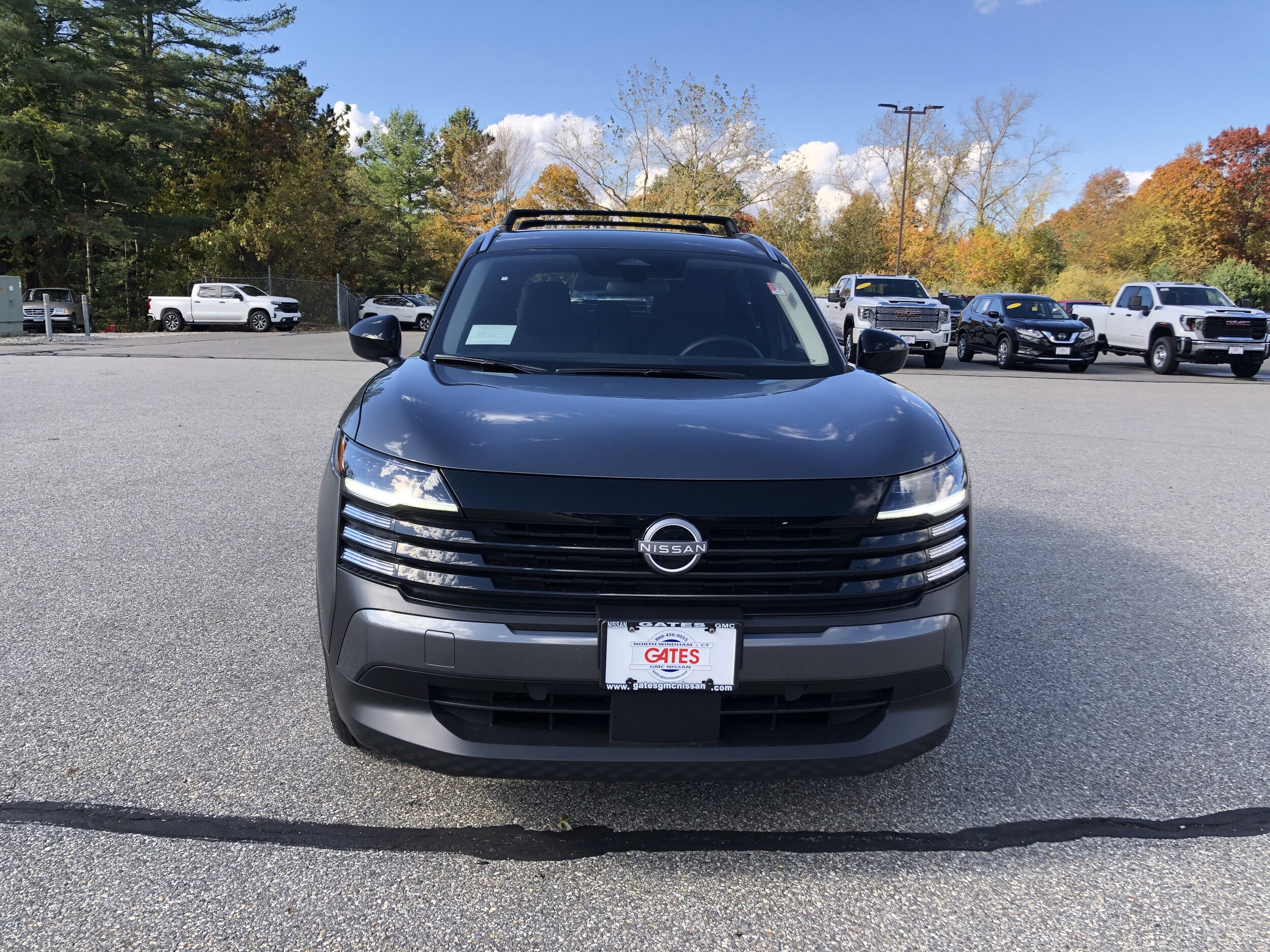 2026 Nissan Kicks SV photo 2