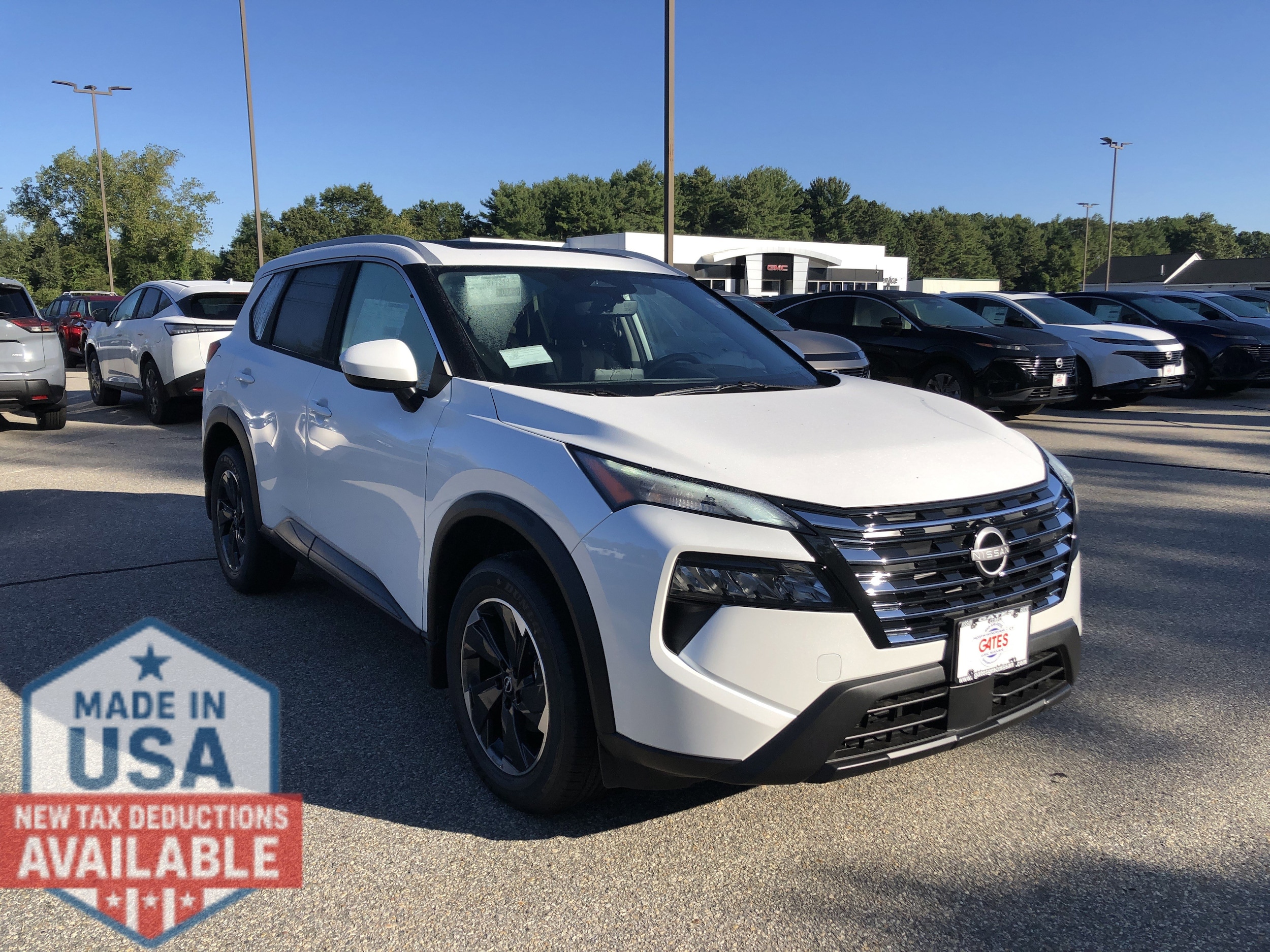 2026 Nissan Rogue SV's photo