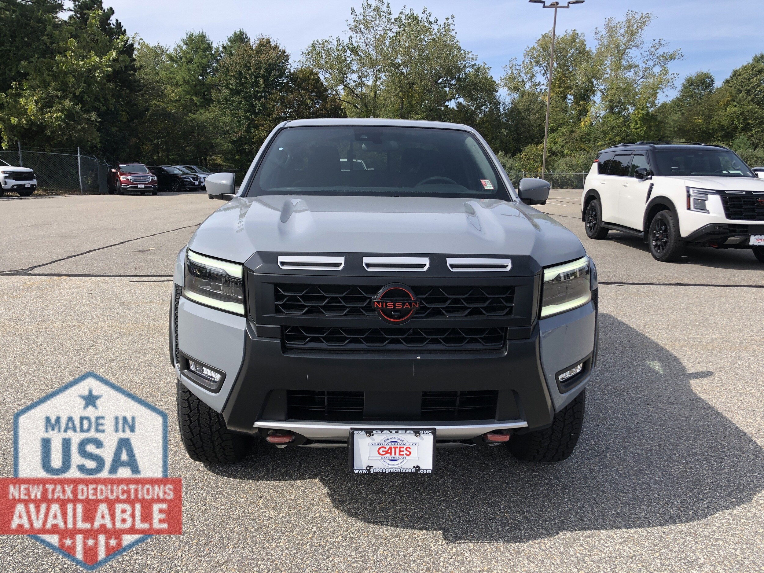 2026 Nissan Frontier PRO-4X photo 2