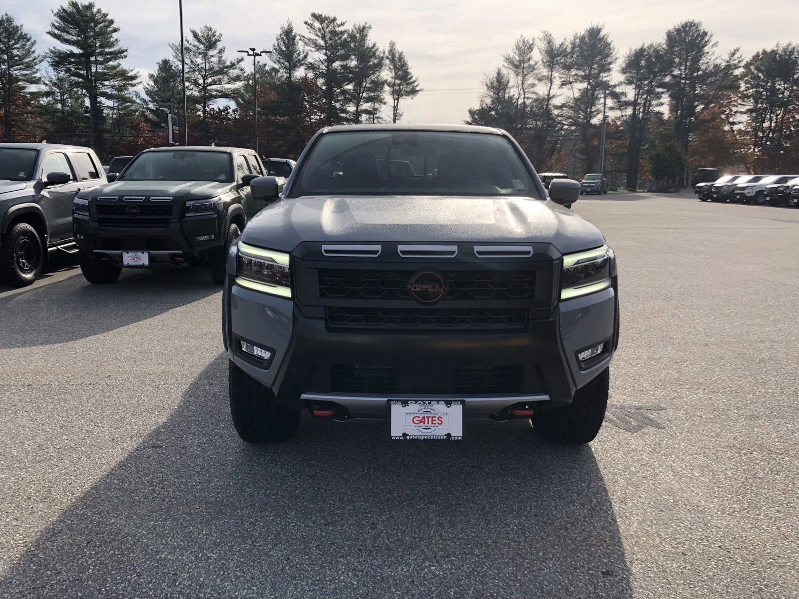 2025 Nissan Frontier PRO-4X photo 2