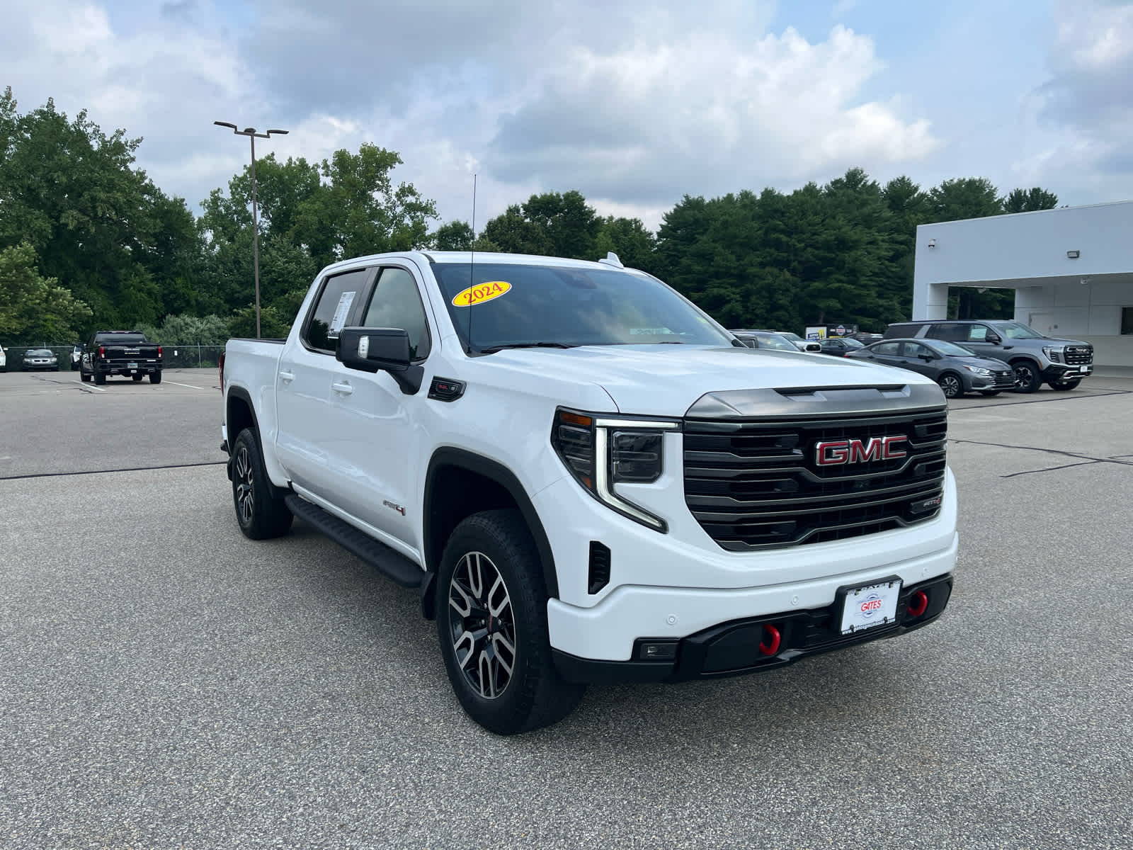 2024 GMC Sierra 1500 AT4 4WD Crew Cab 147 Truck