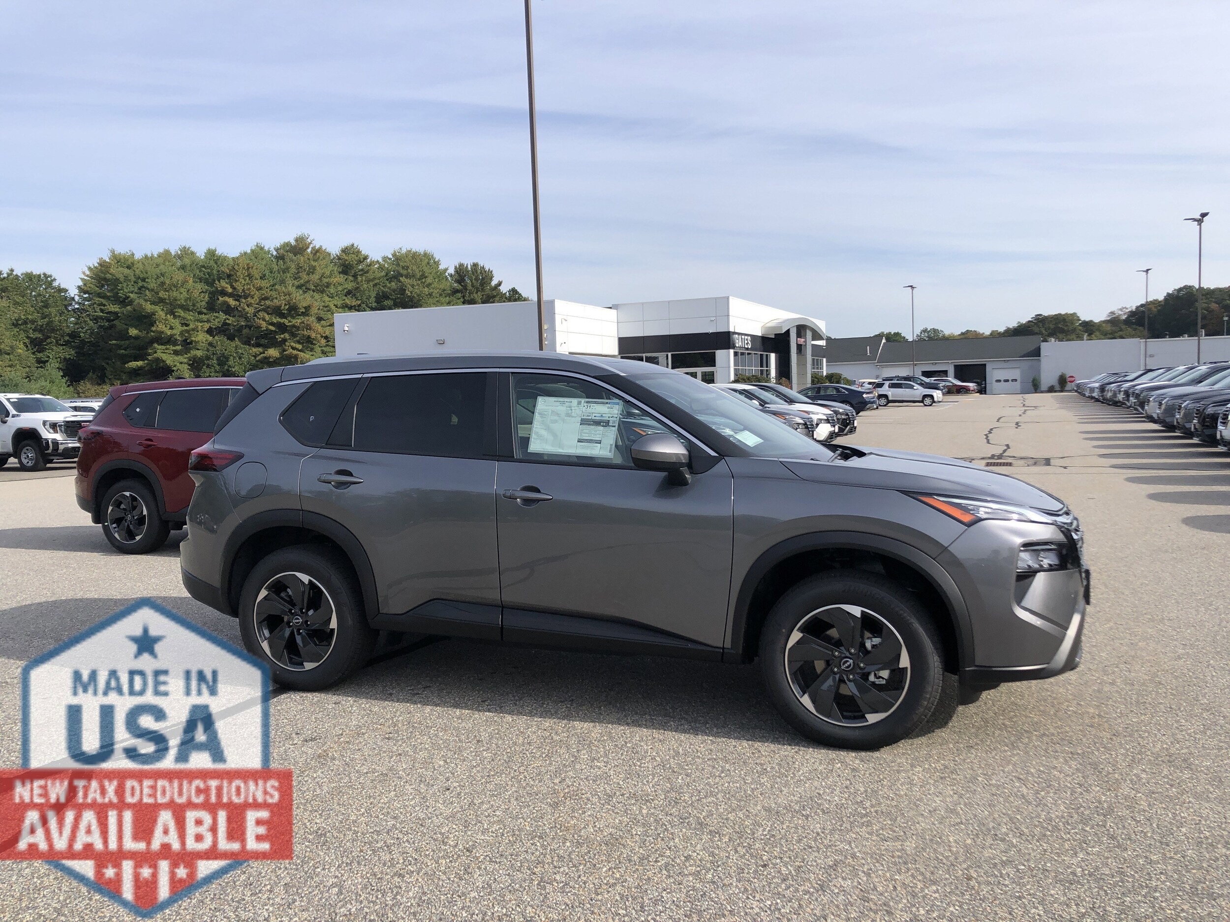 2026 Nissan Rogue SV photo 2