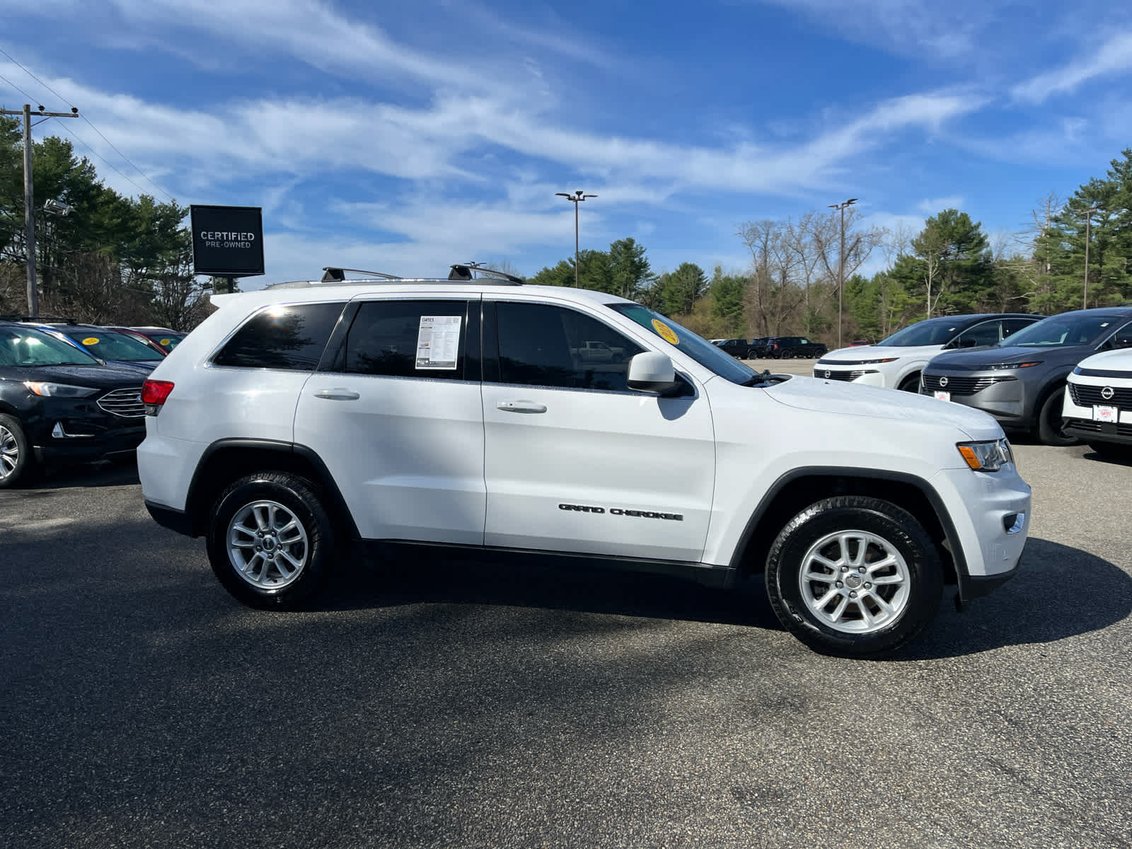 2019 Jeep Grand Cherokee Laredo E photo 4
