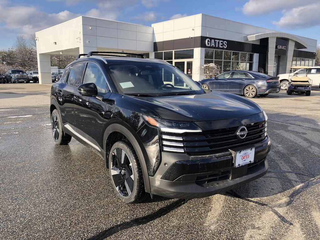 New 2026 Nissan Kicks SR SUV