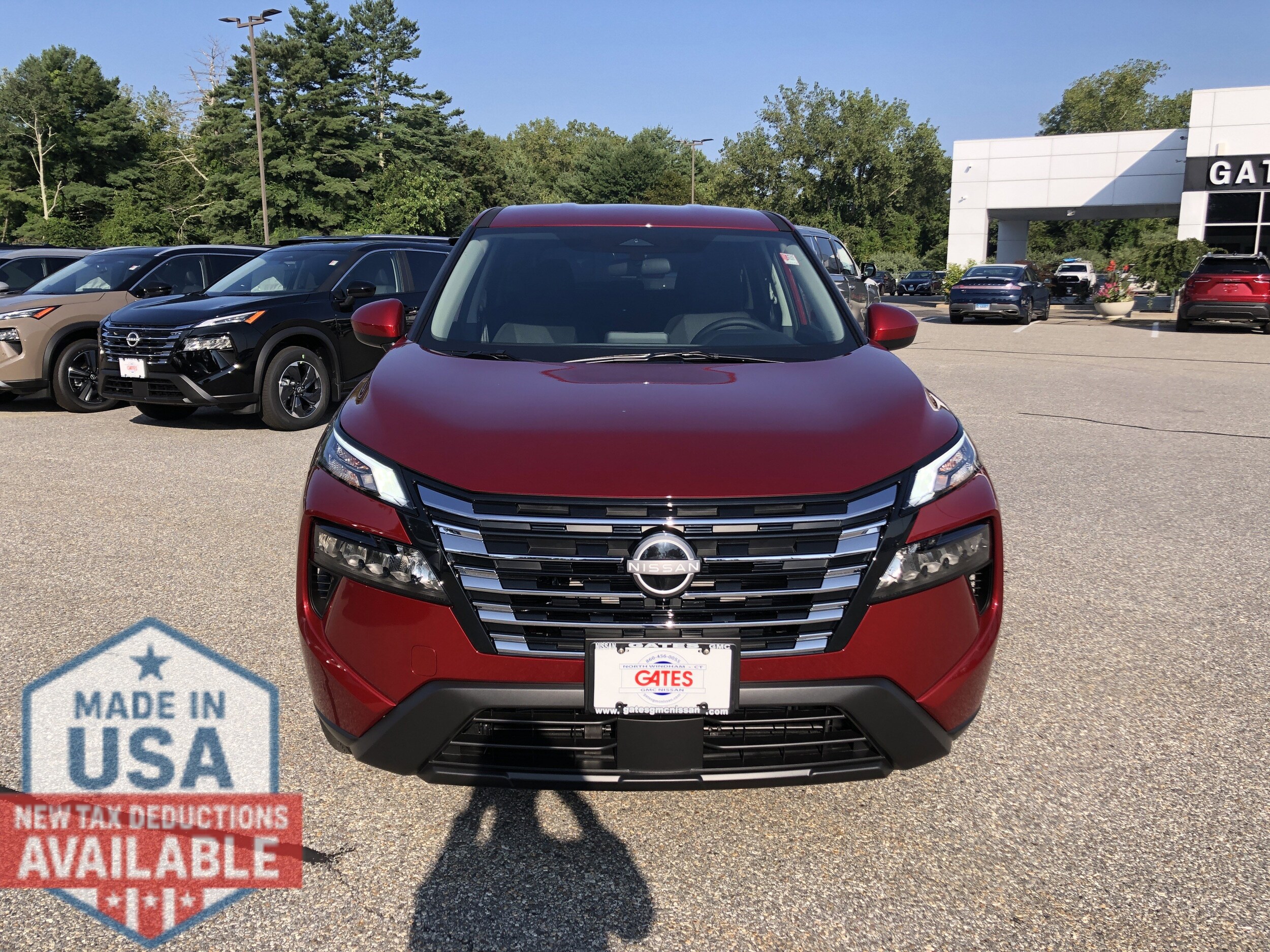 2026 Nissan Rogue SV photo 2