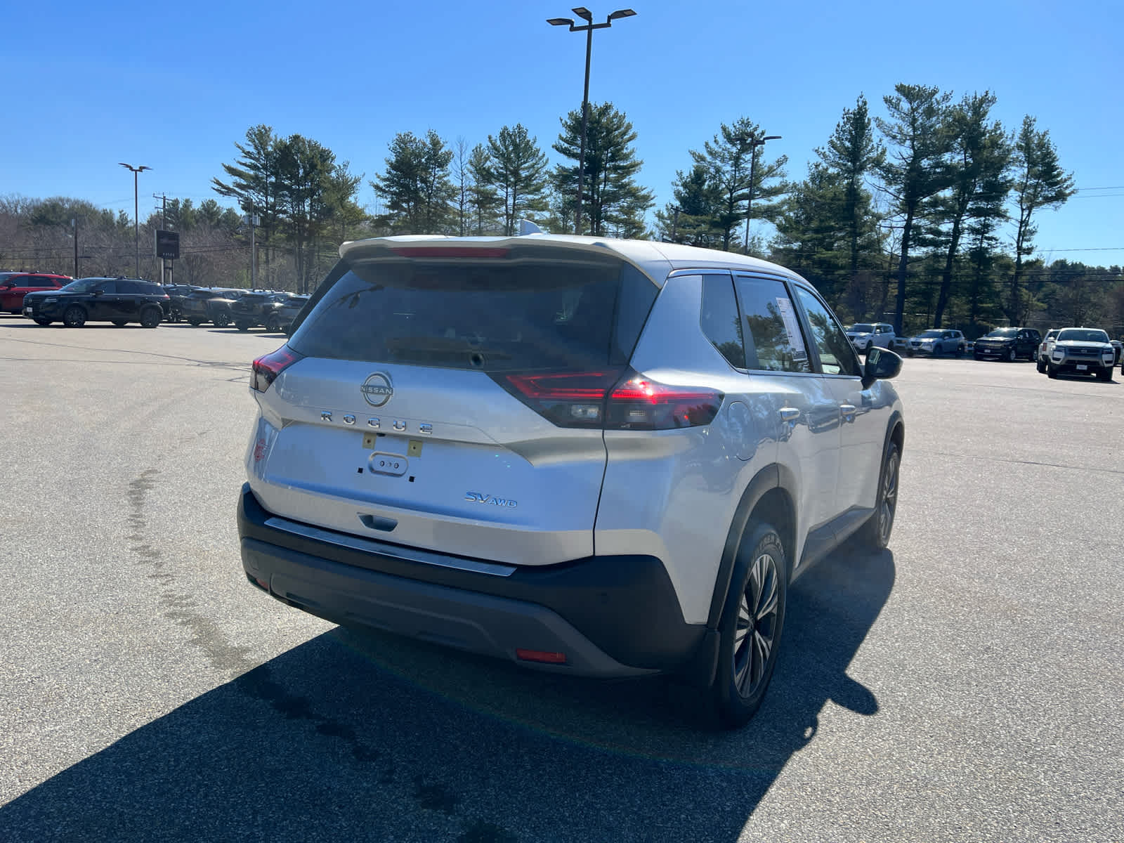 2023 Nissan Rogue SV photo 5