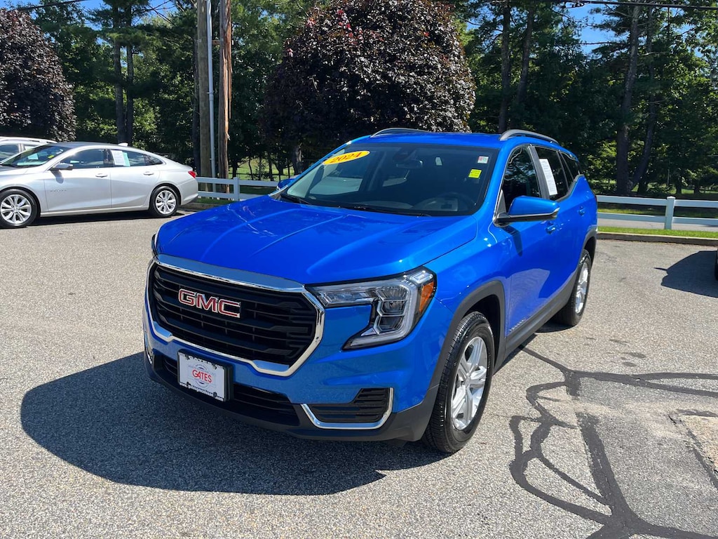 Used 2024 GMC Terrain SLE SUV