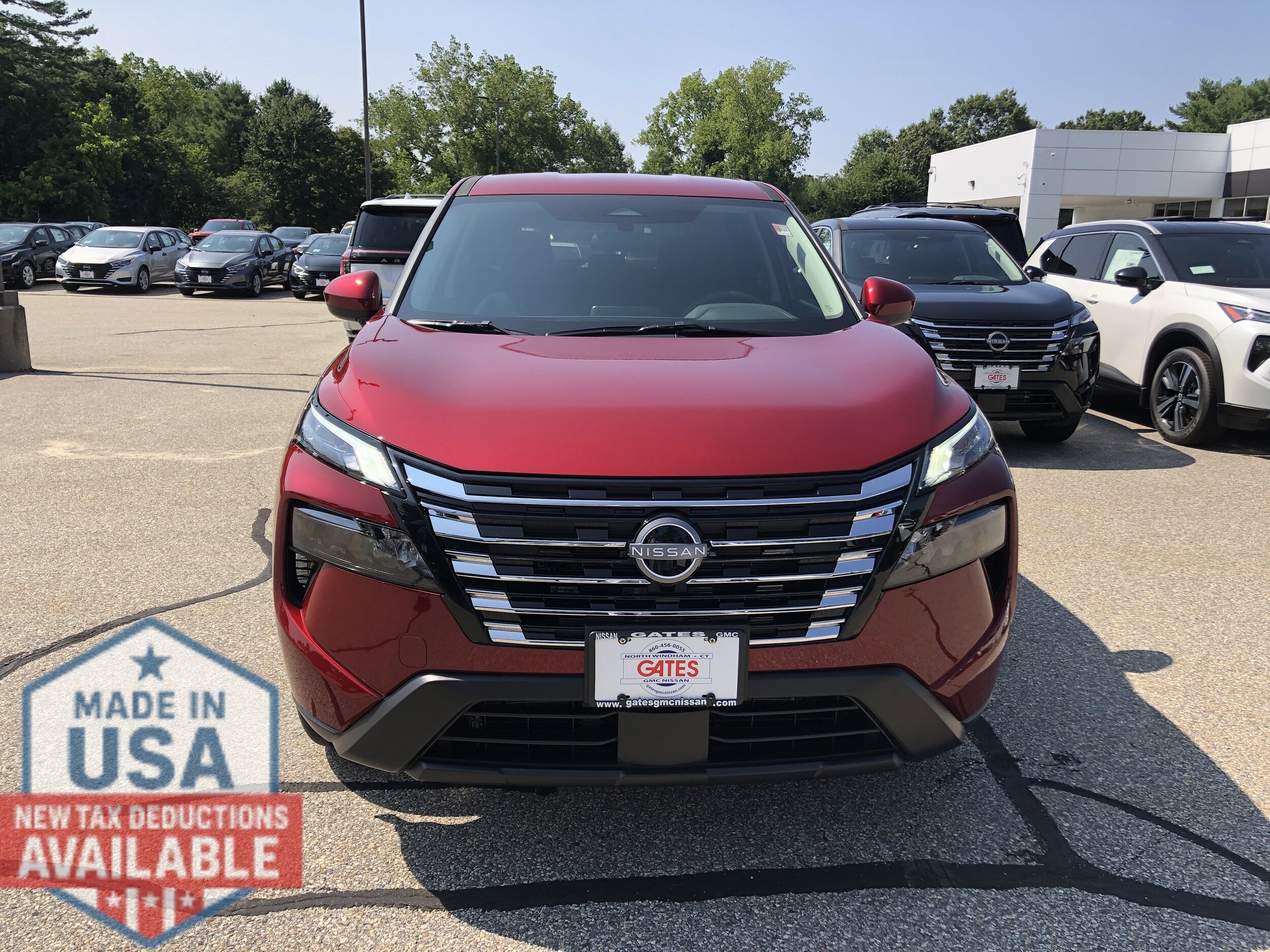 2026 Nissan Rogue SV photo 2