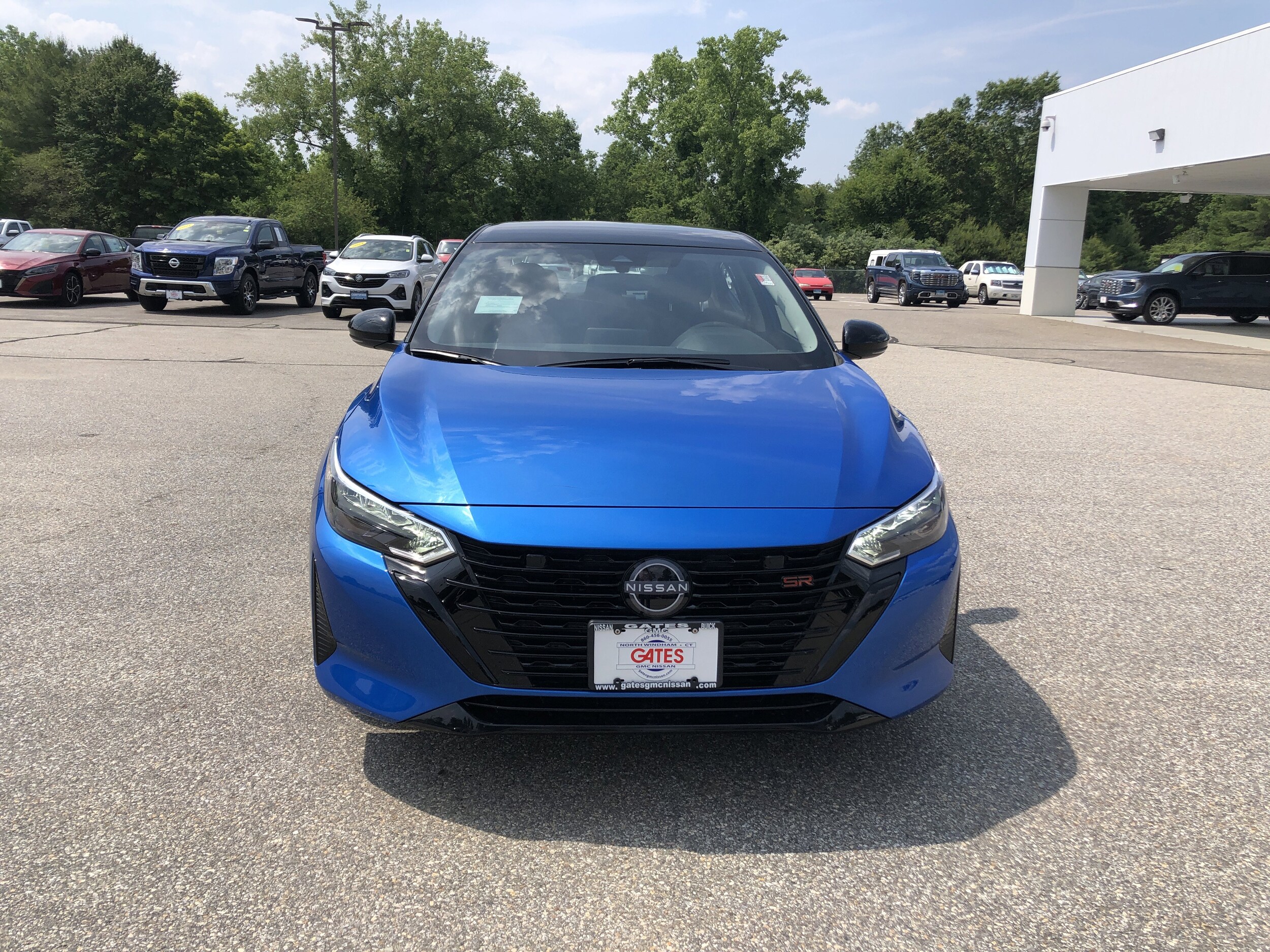 2025 Nissan Sentra SR photo 2