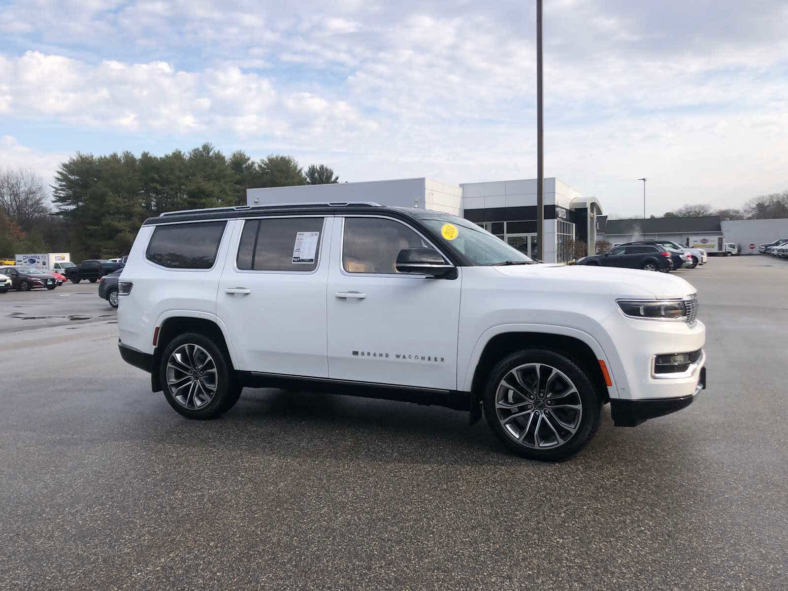 2024 Jeep Grand Wagoneer Series III photo 4