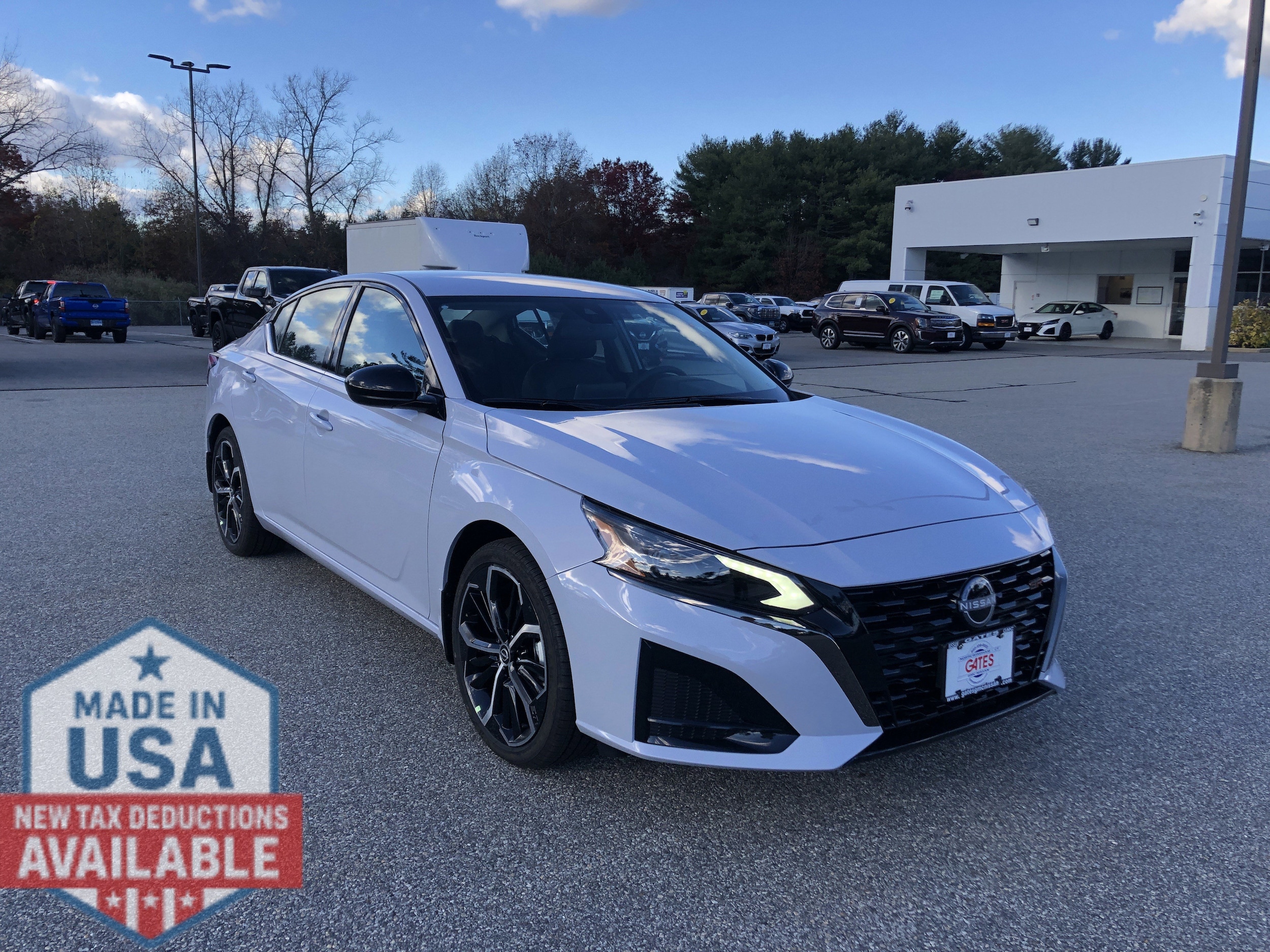 2025 Nissan Altima SR's photo