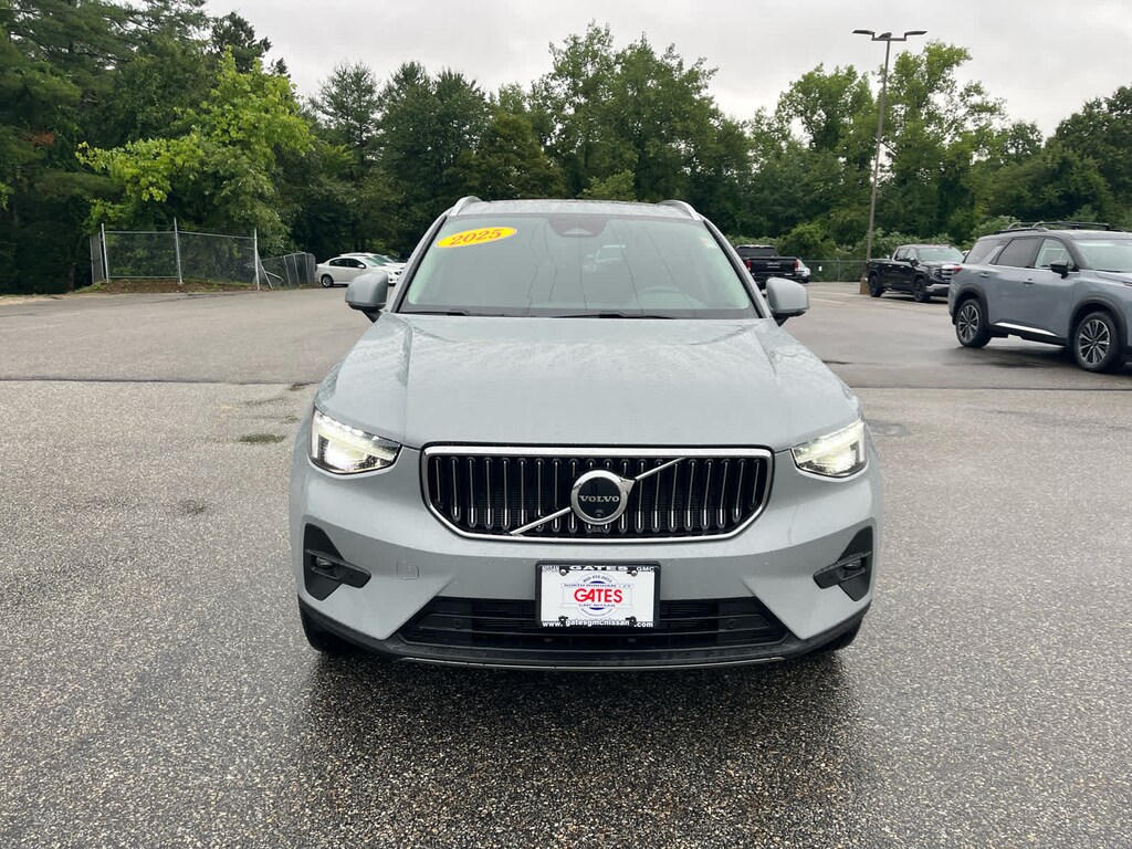 Used 2025 Volvo XC40 Ultra Bright Theme SUV