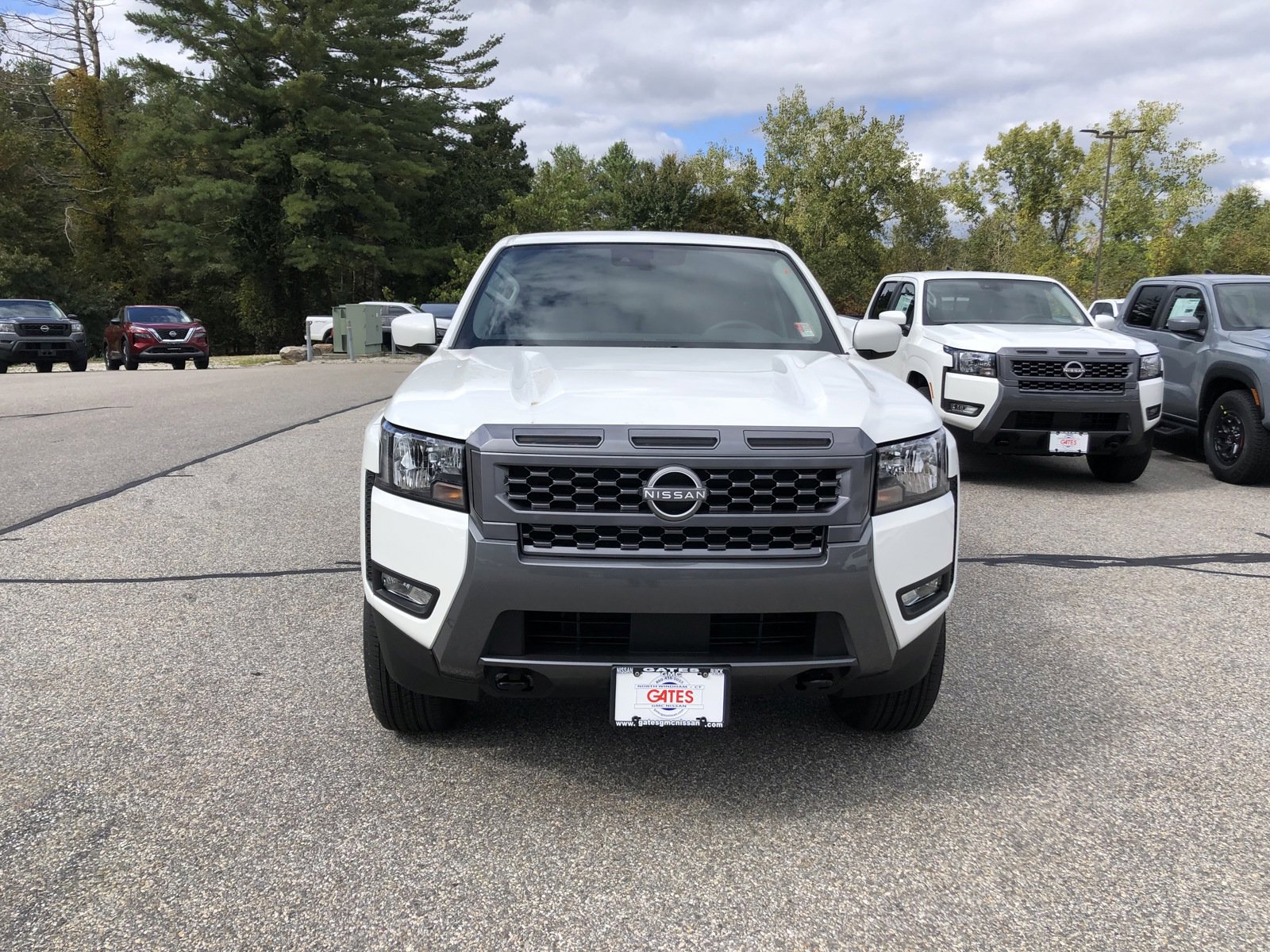 2025 Nissan Frontier SV photo 2
