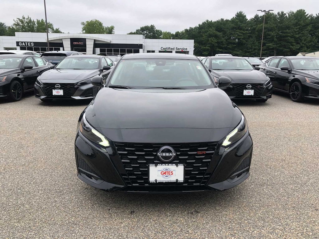 New 2026 Nissan Altima SR Sedan