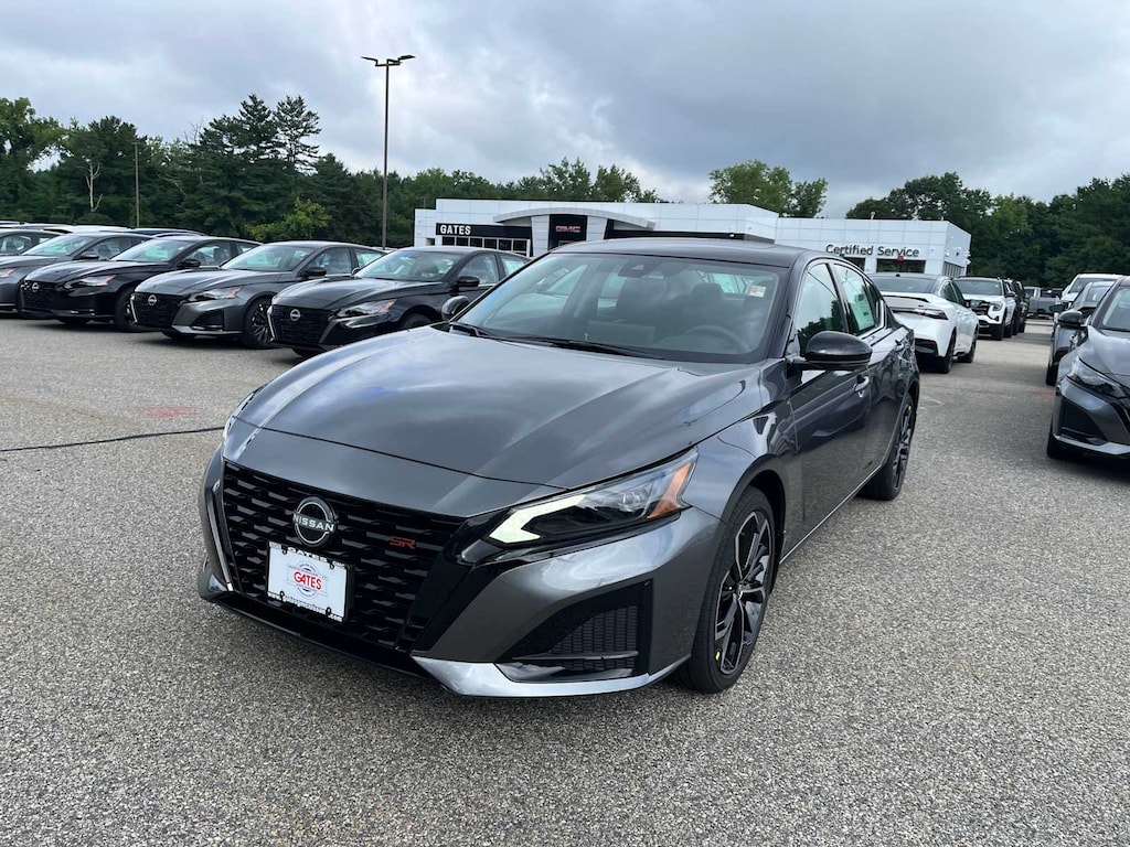 New 2026 Nissan Altima SR Sedan