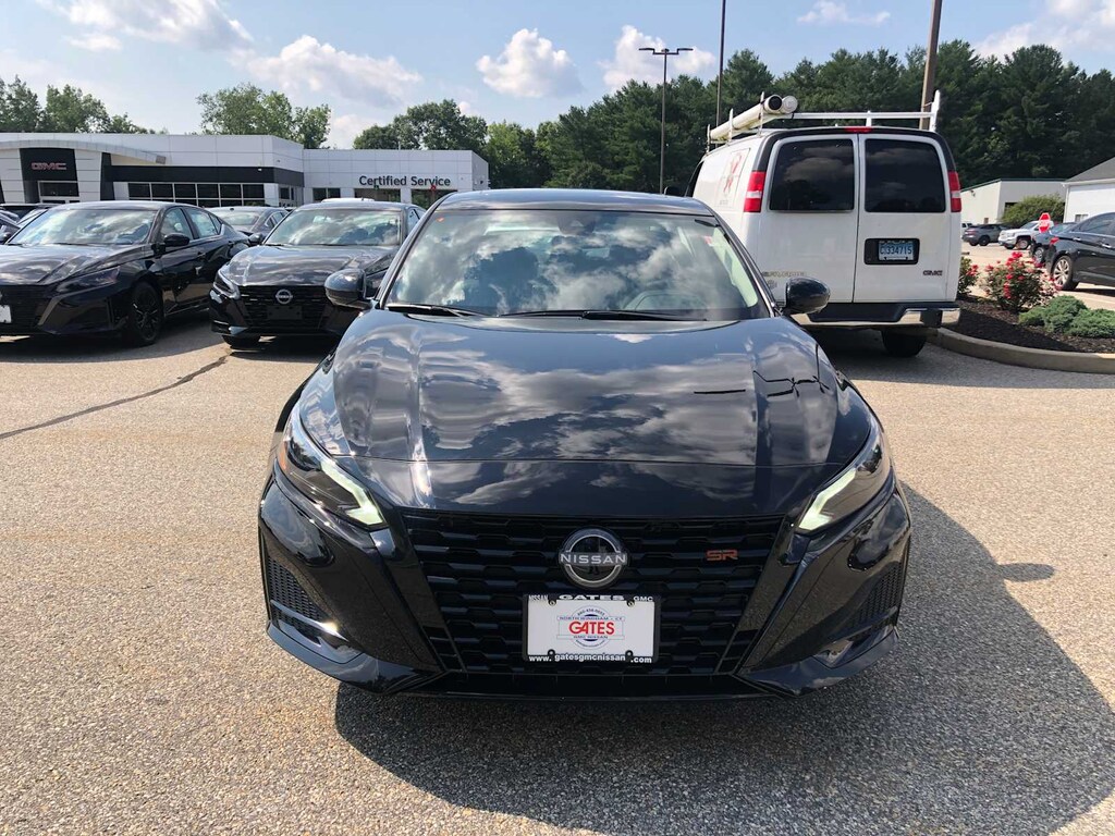 New 2026 Nissan Altima SR Sedan