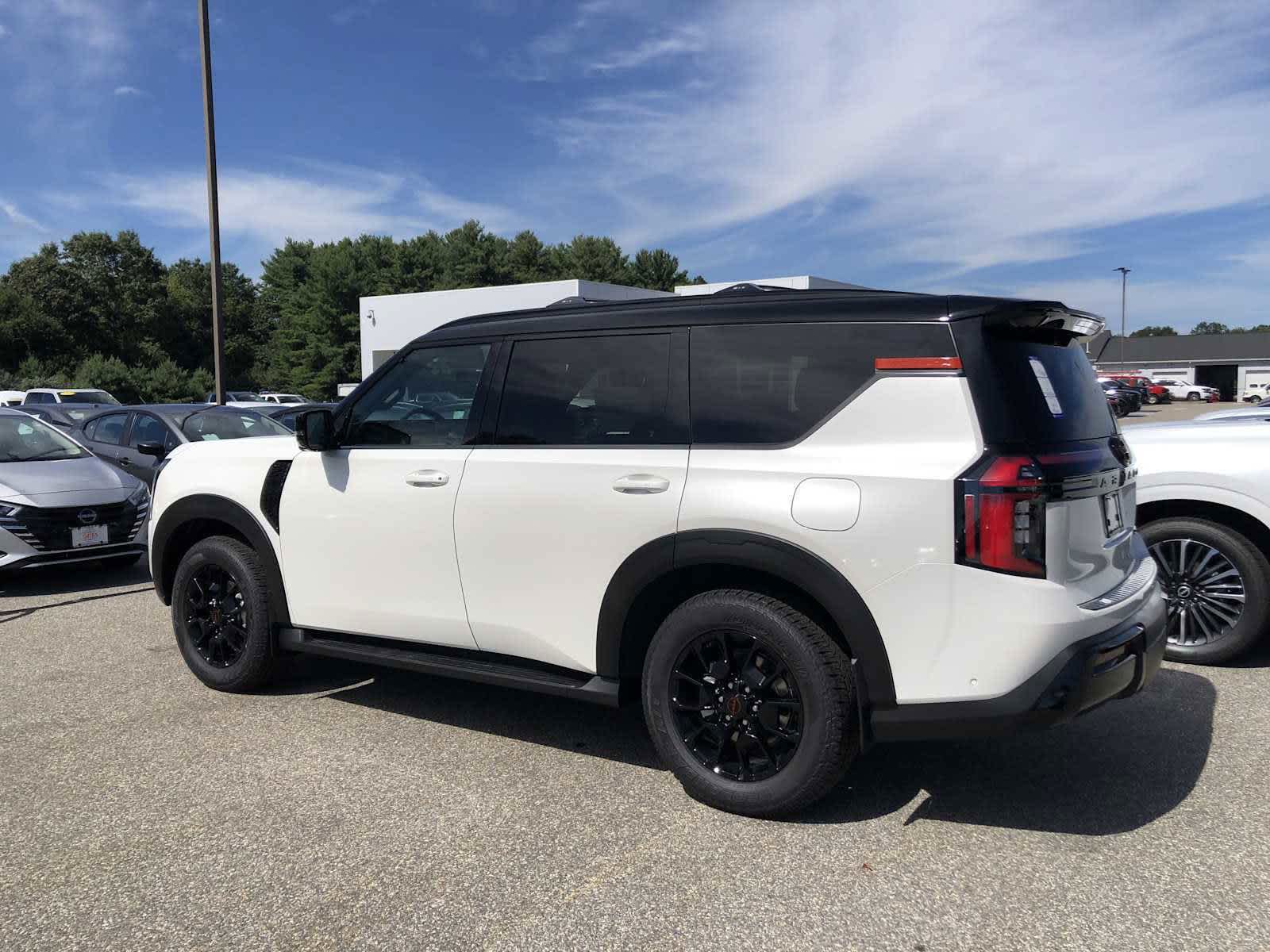 2025 Nissan Armada PRO-4X - Photo 8