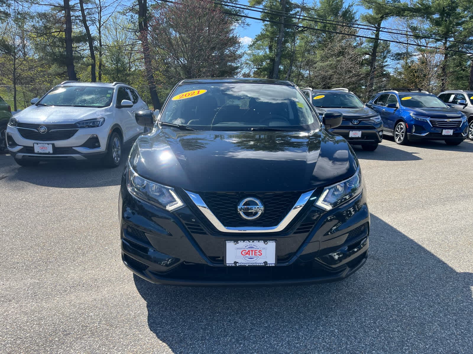 2021 Nissan Rogue Sport S photo 2