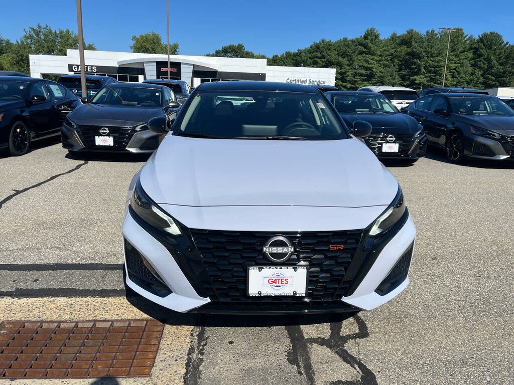 New 2026 Nissan Altima SR Sedan