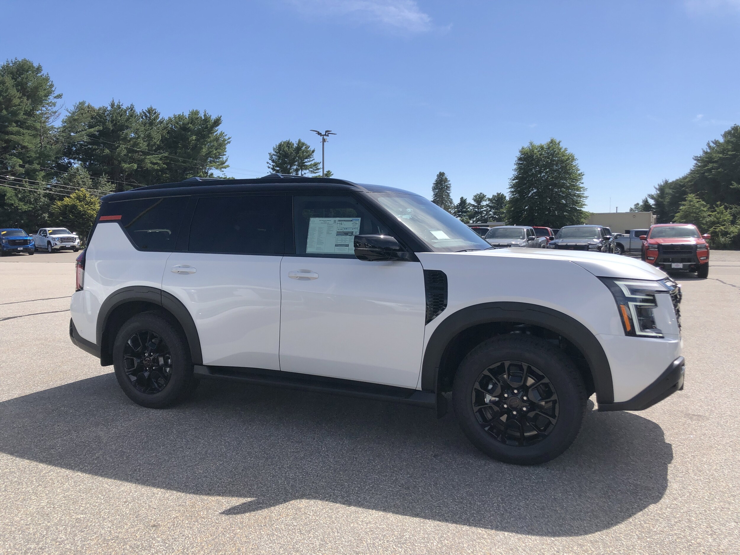 2025 Nissan Armada photo 2