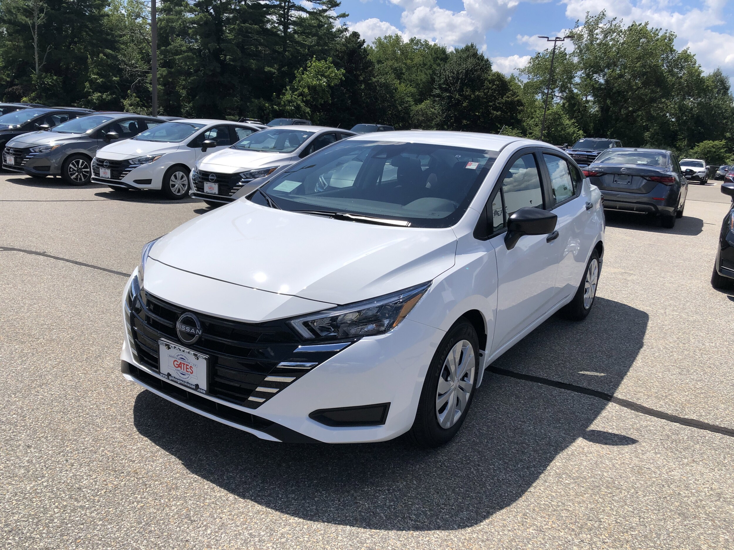 2025 Nissan Versa S photo 3