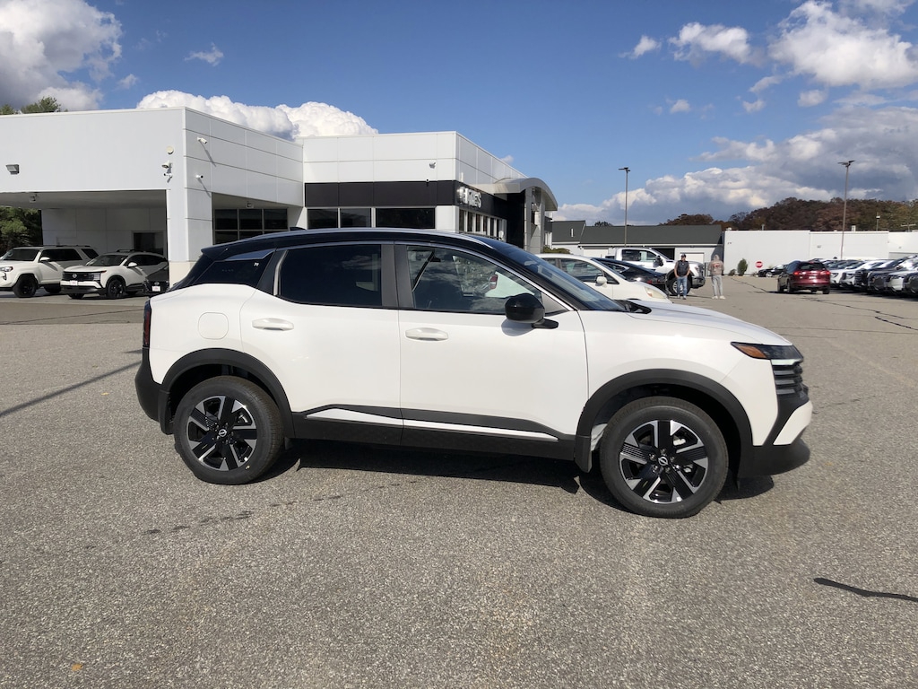 New 2026 Nissan Kicks SV SUV