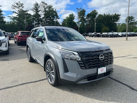 2026 Nissan Pathfinder Platinum SUV