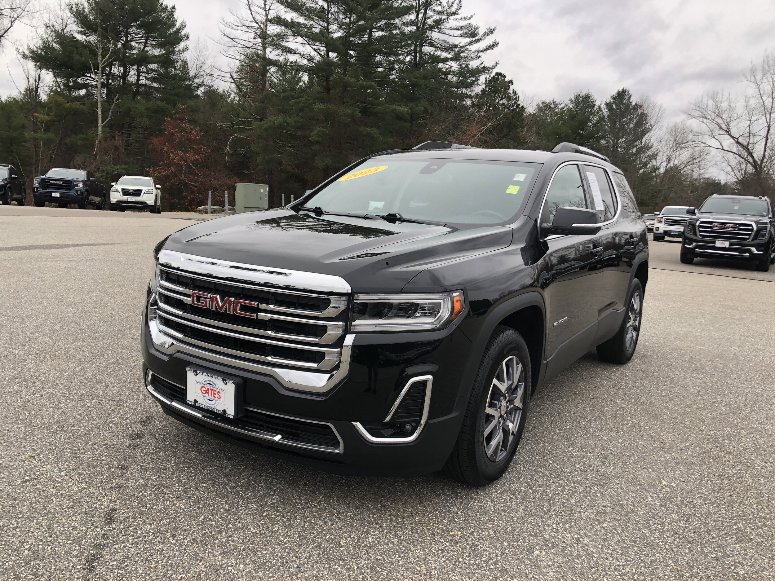 2023 Gmc Acadia SLT photo 3
