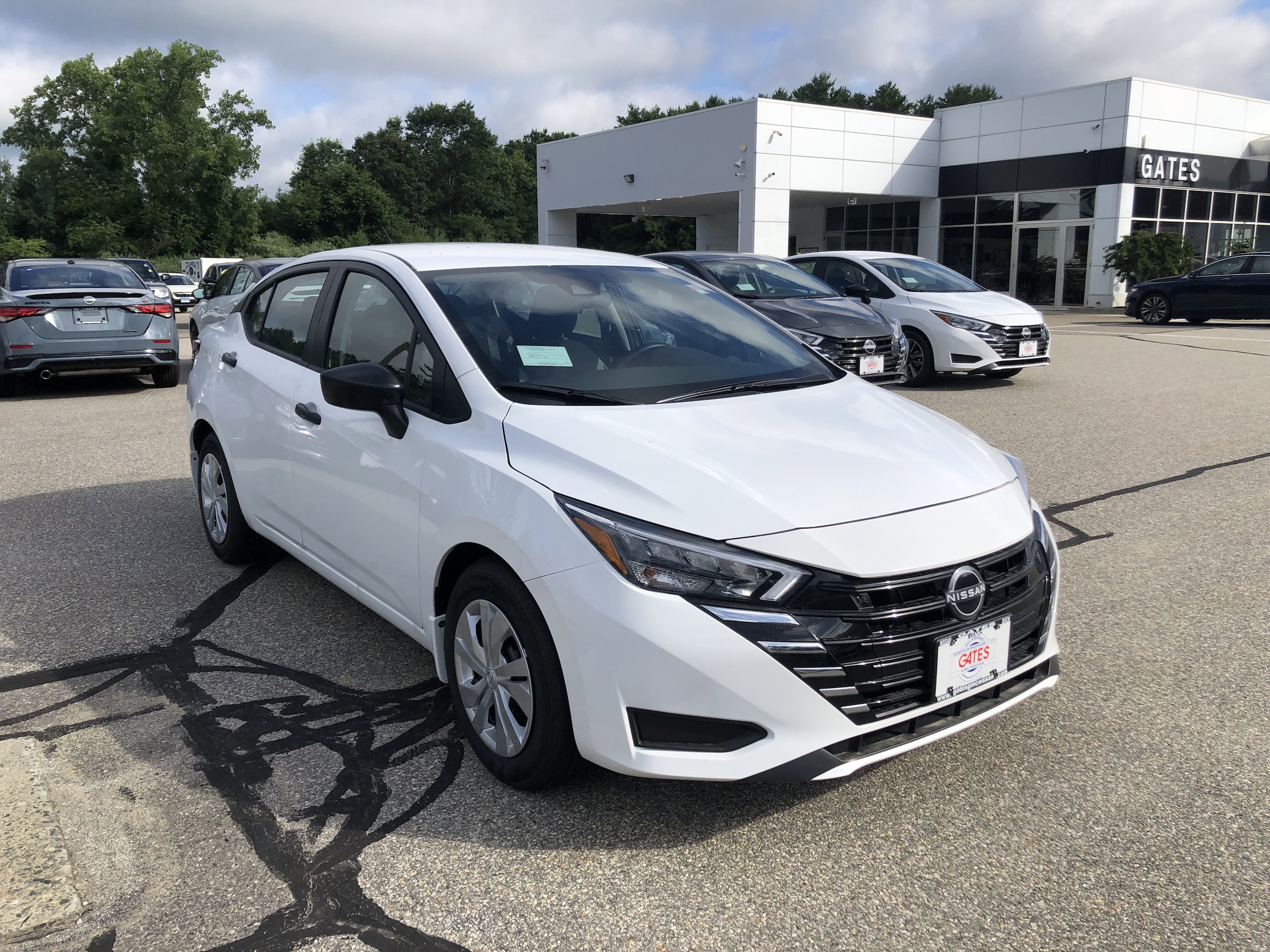 2025 Nissan Versa Sedan S's photo