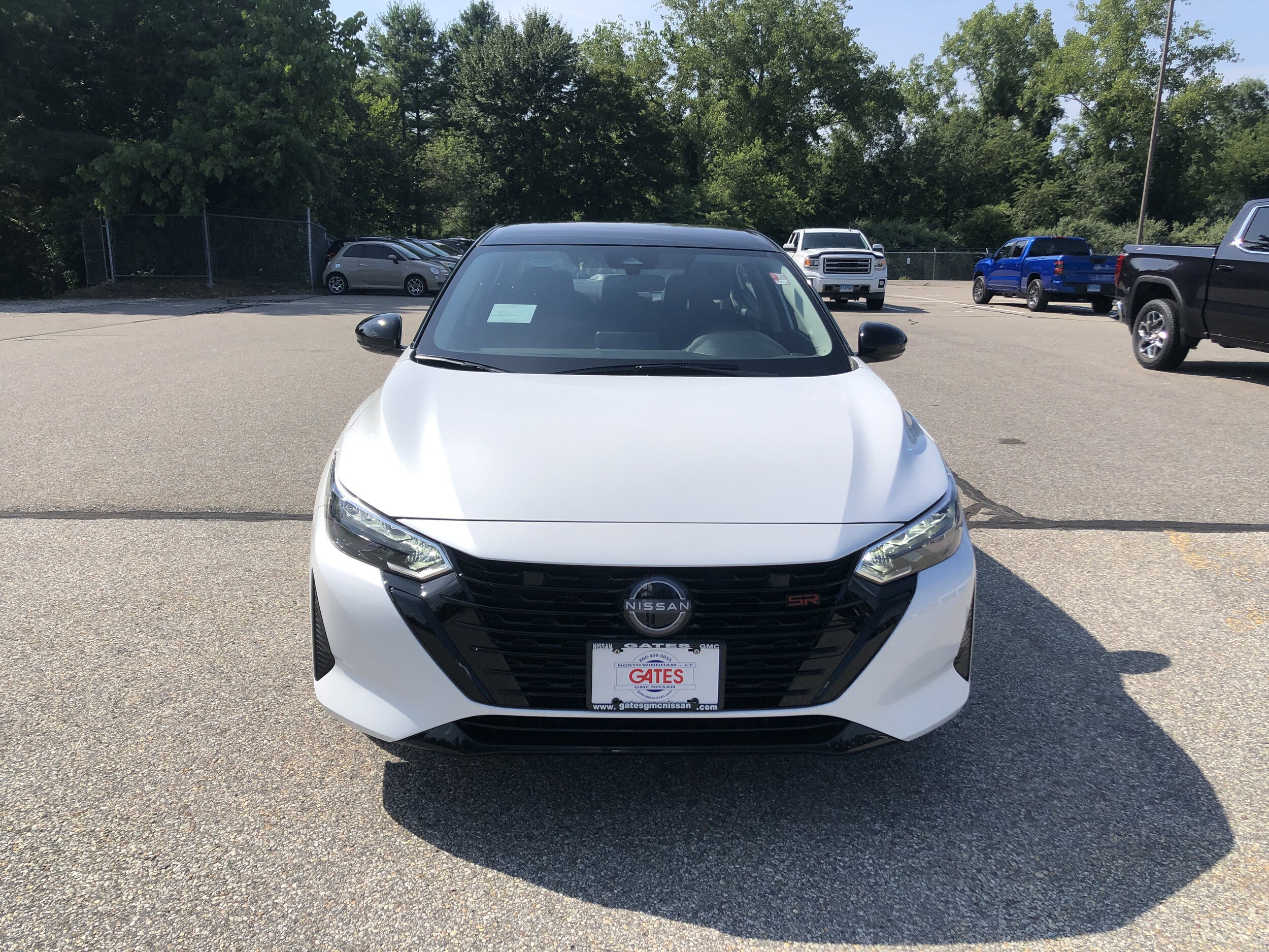 2025 Nissan Sentra SR photo 2