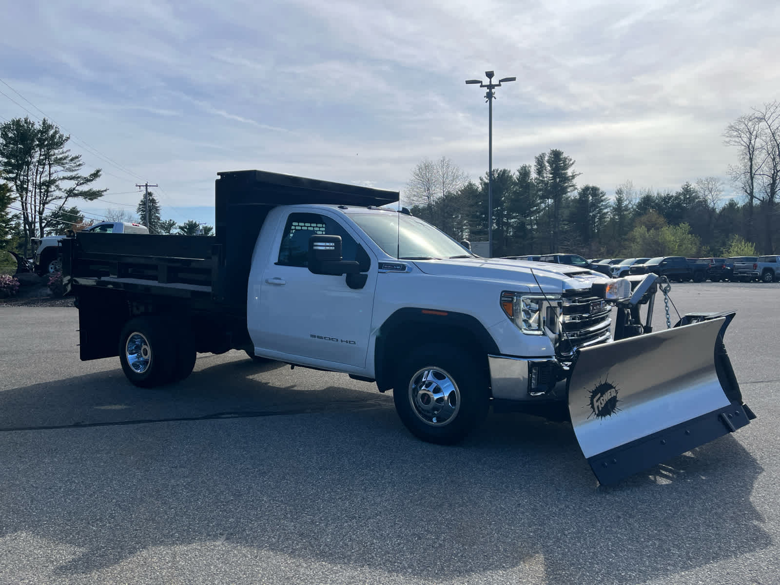 2022 GMC Sierra 3500HD SLE photo 4
