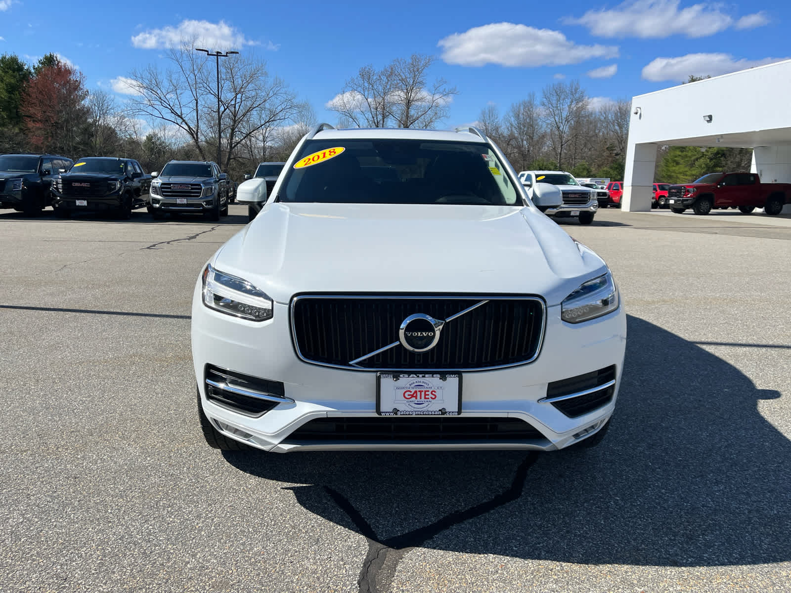 2018 Volvo XC90 Momentum photo 2
