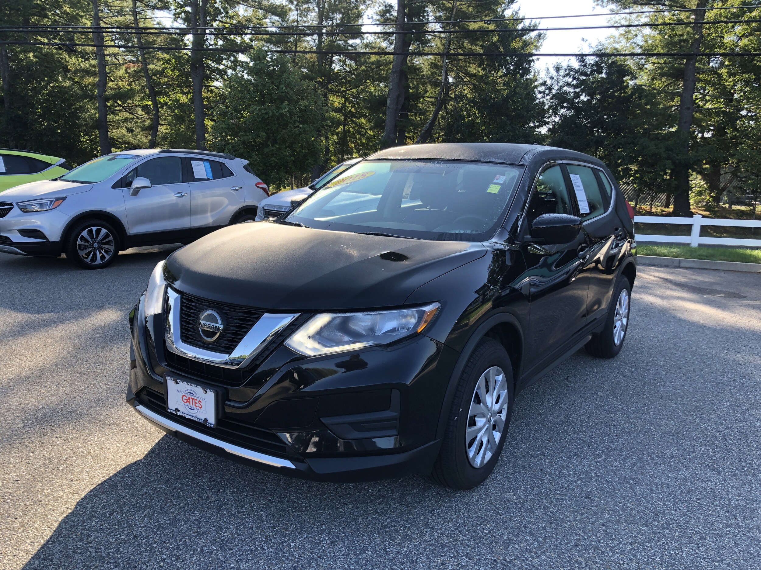 2018 Nissan Rogue S photo 3