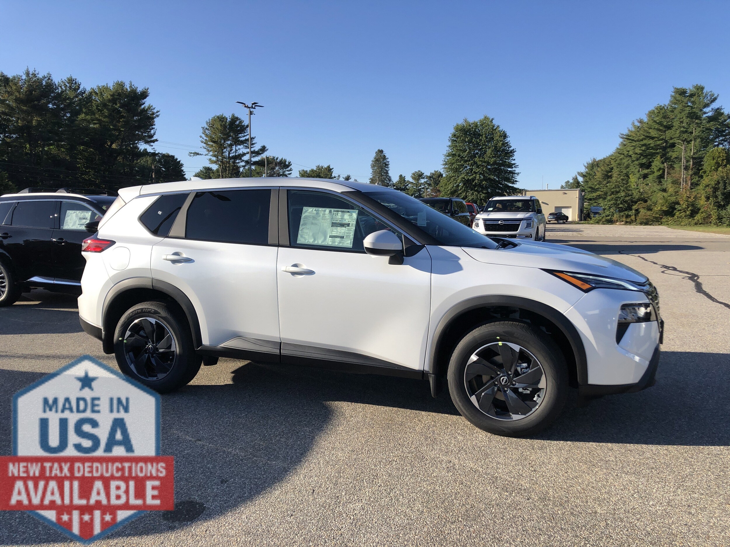 2026 Nissan Rogue SV photo 2