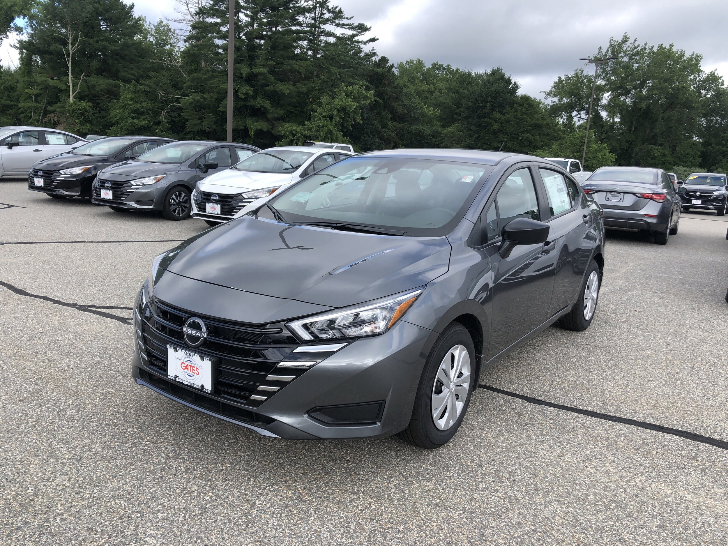 2025 Nissan Versa S photo 3