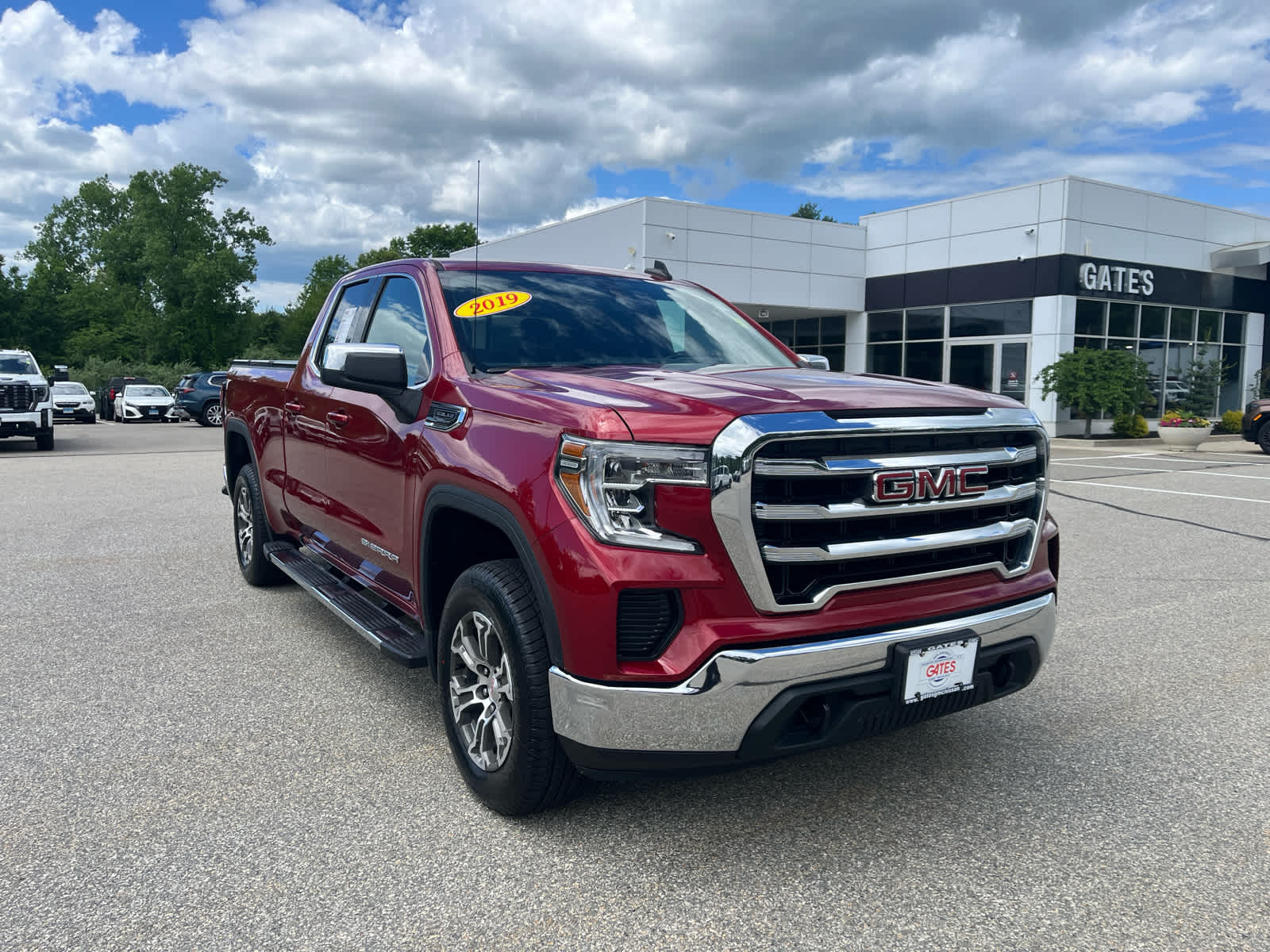 2019 GMC Sierra 4WD Double Cab Standard Box SLE's photo