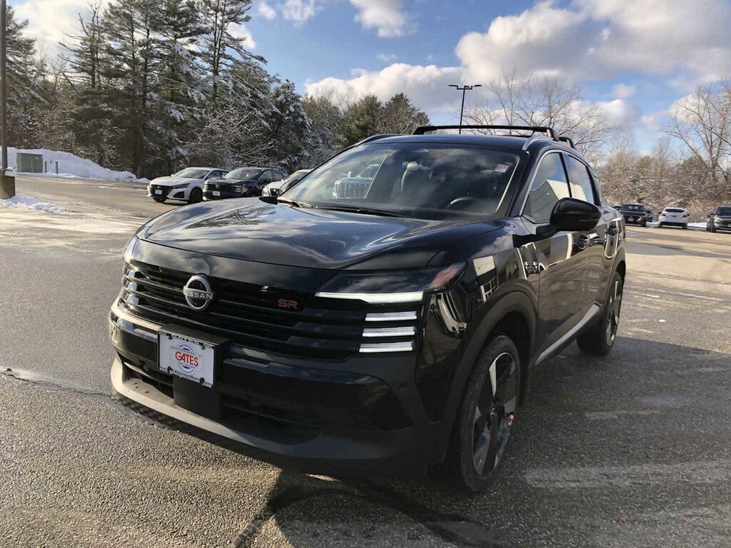 New 2026 Nissan Kicks SR SUV