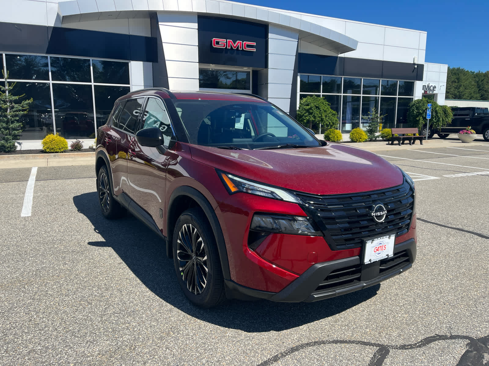 2026 Nissan Rogue Dark Armor AWD's photo
