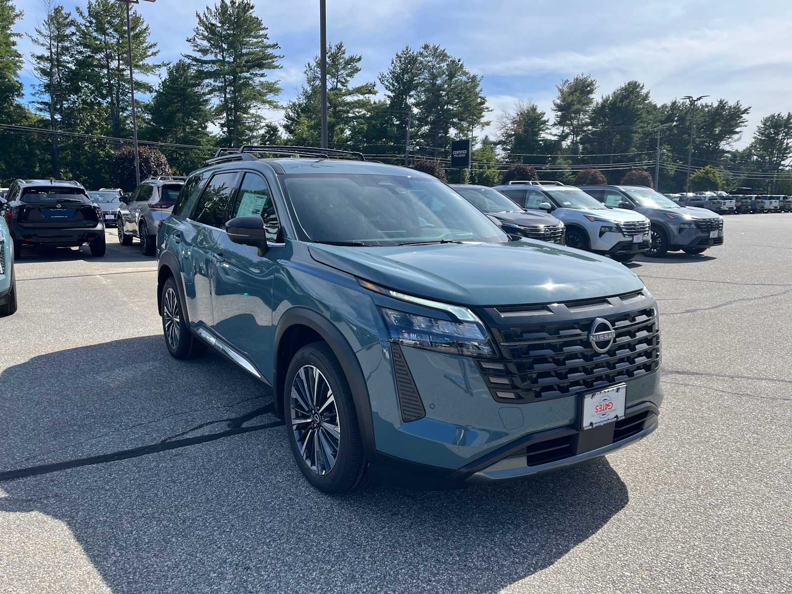 2026 Nissan Pathfinder Platinum SUV